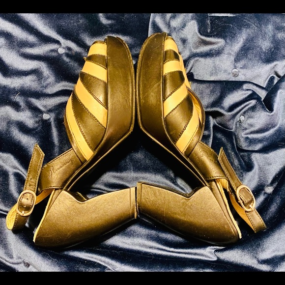 Fluevog Lip Service W10 - Picture 3 of 8